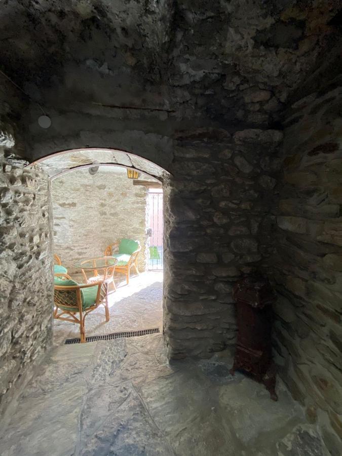 Independent Stone House With Lake View Musso Zewnętrze zdjęcie