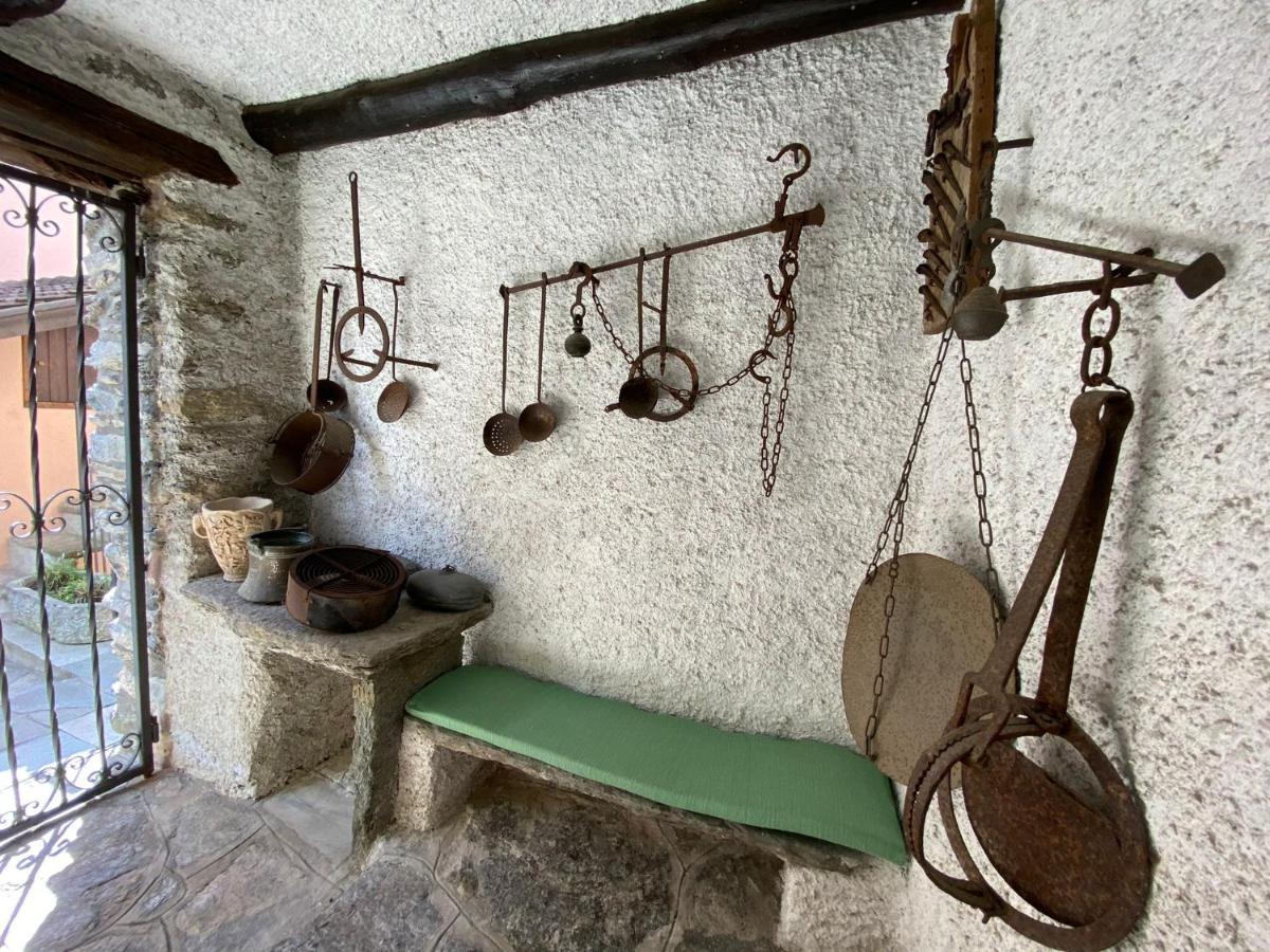 Independent Stone House With Lake View Musso Zewnętrze zdjęcie